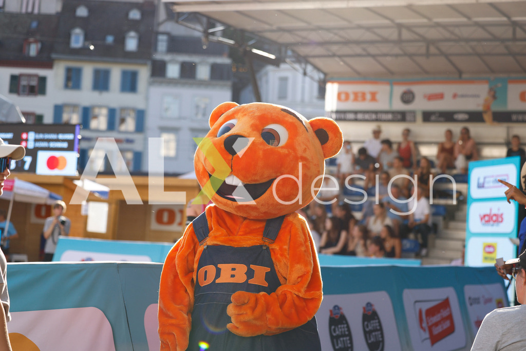 Obi BeachTour 2026 - Basel | BASEL, SWITZERLAND - JULY 17: OBI MASCOT during the Obi BeachTour 2026 match between WANDELER / STOLZ (SUI) and GRÜNIG / PROBST (SUI) at Barfüsserplatz on July 17, 2026 in Basel, Switzerland. - Realisiert mit Pictrs.com