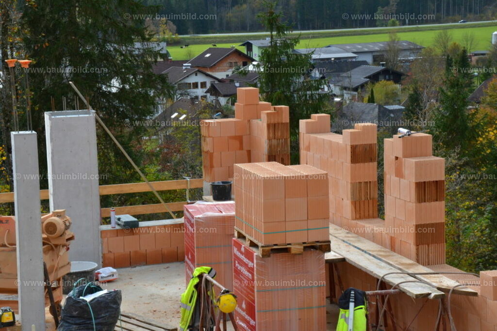 bib-lg07-mauerarbeiten-0130 | Nach LV-Leistungsgruppen sortierte Detailfotos über den Bau eines Hauses. Alle Hausbau-Bilder direkt vom Urheber und Autor der Website Haus-Selber-Bauen.com