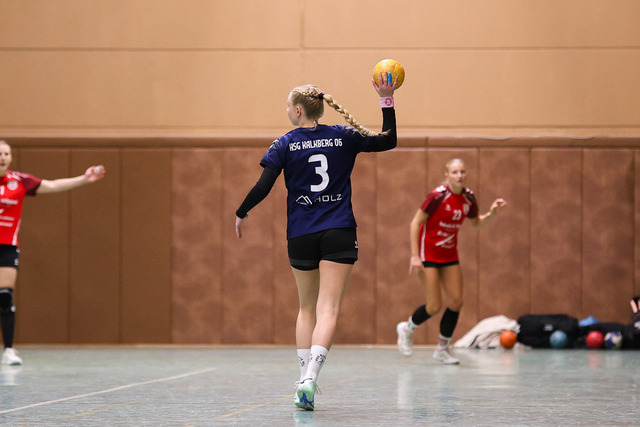 Handball I Damen I Saison 2025-2026 I Verbandsliga Süd I HSG Kalkberg 06 - MTV Dänischenhagen I 14.12.2025.18 | Franziska Hänisch (3, HSG Kalkberg 06) - Realisiert mit Pictrs.com