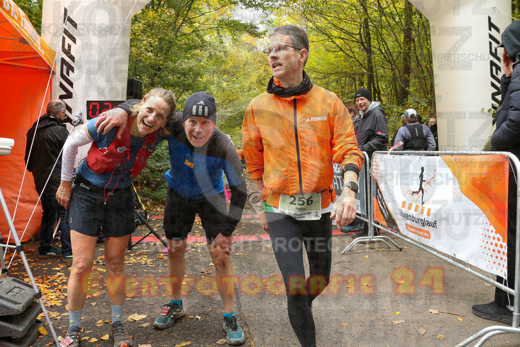 251026_1245_EX1_1260 | Sportfotografie im Rhein-Sieg Kreis, Köln, Bonn, NRW, Rheinland Pfalz, Hessen, etc. Unser Tätigkeitsfeld umfasst den Laufsport vom Volkslauf über den Marathon, Duathlon, Triathon bis zum Ultralauf wie Kölnpfad Ultra oder Schindertrail.