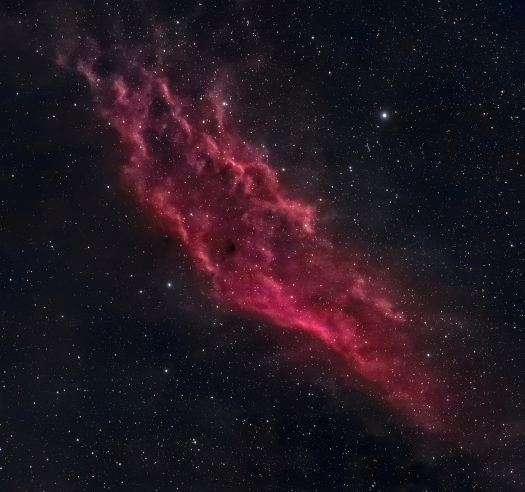 California_Neu | SIMPLE  =                    T / file does conform to FITS standardBITPIX  =                  -32 / number of bits per data pixelNAXIS   =                    3 / number of data axesNAXIS1  =                 3042 / length of data axis 1NAXIS2  =                 2848 / length of data axis 2NAXIS3  =                    3 / length of data axis 3EXTEND  =                    T / FITS dataset may contain extensionsCOMMENT   FITS (Flexible Image Transport System) format is defined in 'AstronomyCOMMENT   and Astrophysics', volume 376, page 359; bibcode: 2001A&amp;A...376..359HMIPS-FHI=             0.961852 / Upper visualization cutoffMIPS-FLO=           0.00842298 / Lower visualization cutoffBZERO   =                    0 / offset data range to that of unsigned shortBSCALE  =                    1 / default scaling factorDATE    = '2024-12-29T13:56:20' / UTC date that FITS file was createdDATE-OBS= '2024-12-27T23:01:10' / YYYY-MM-DDThh:mm:ss observation start, UTINSTRUME= '        '           / instrument nameOBSERVER= '        '           / observer nameTELESCOP= '        '           / telescope used to acquire this imageROWORDER= 'TOP-DOWN'           / Order of the rows in image arrayXPIXSZ  =                 5.36 / X pixel size micronsYPIXSZ  =                 5.36 / Y pixel size micronsXBINNING=                    1 / Camera binning modeYBINNING=                    1 / Camera binning modeFOCALLEN=              375.486 / Camera focal lengthCCD-TEMP=                    0 / CCD temp in CSET-TEMP=                    0 / Temperature setting in CFILTER  = 'mixed   '           / Active filter nameCTYPE1  = 'RA---TAN'           / Coordinate type for the first axisCTYPE2  = 'DEC--TAN'           / Coordinate type for the second axisCUNIT1  = 'deg     '           / Unit of coordinatesCUNIT2  = 'deg     '           / Unit of coordinatesEQUINOX =                 2000 / Equatorial equinoxOBJCTRA = '04 01 0.683'        / Image center Right Ascension (hms)OBJ - Realisiert mit Pictrs.com