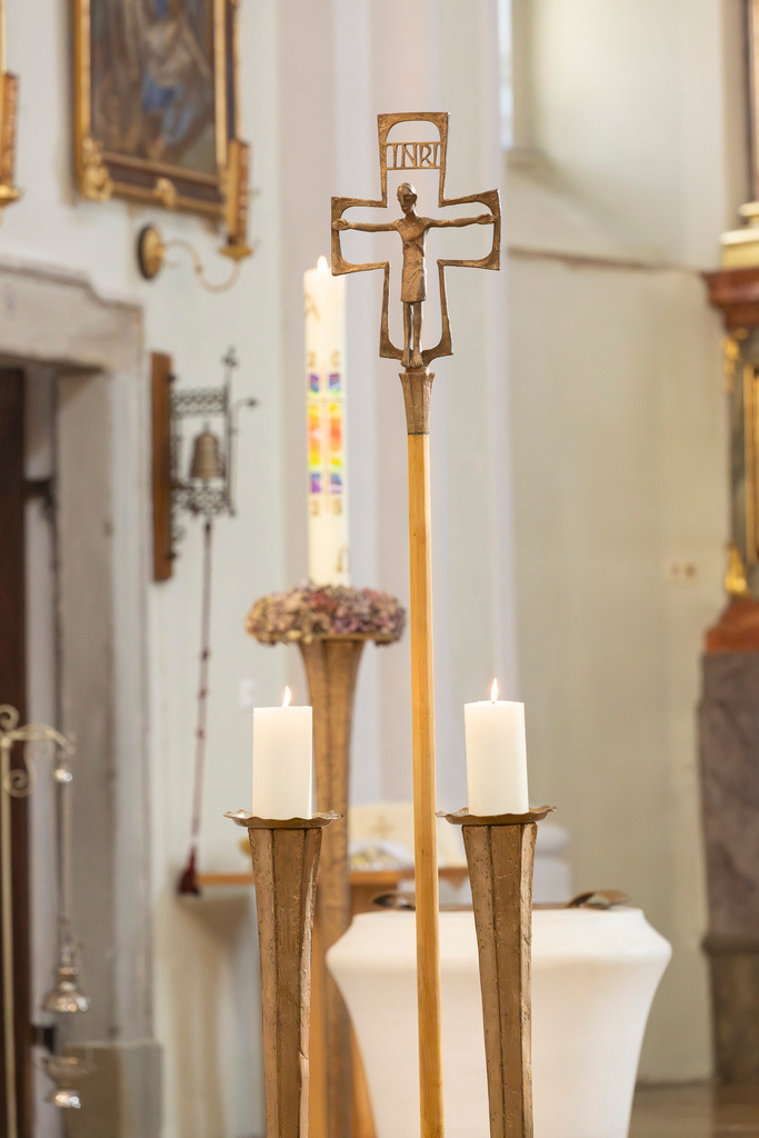 Festmesse-036 | Fotodoku der Festmesse anläßlich der Seligsprechung von Maria Theresia LEDOCHOWSKA 1975, zelebriert von Altbischof DDr. Klaus Küng und Pfarrer Mag. Zenon PAJAK in der Pfarrkirche Loosdorf. 
