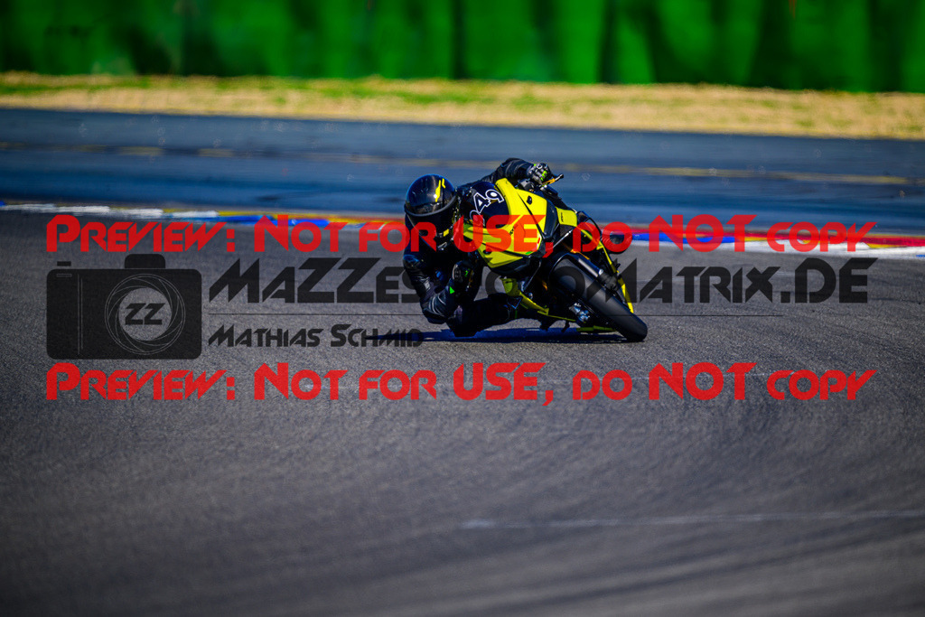 MaZZes_Fotomatrix_20250519_6007705_9190-2 | GELB