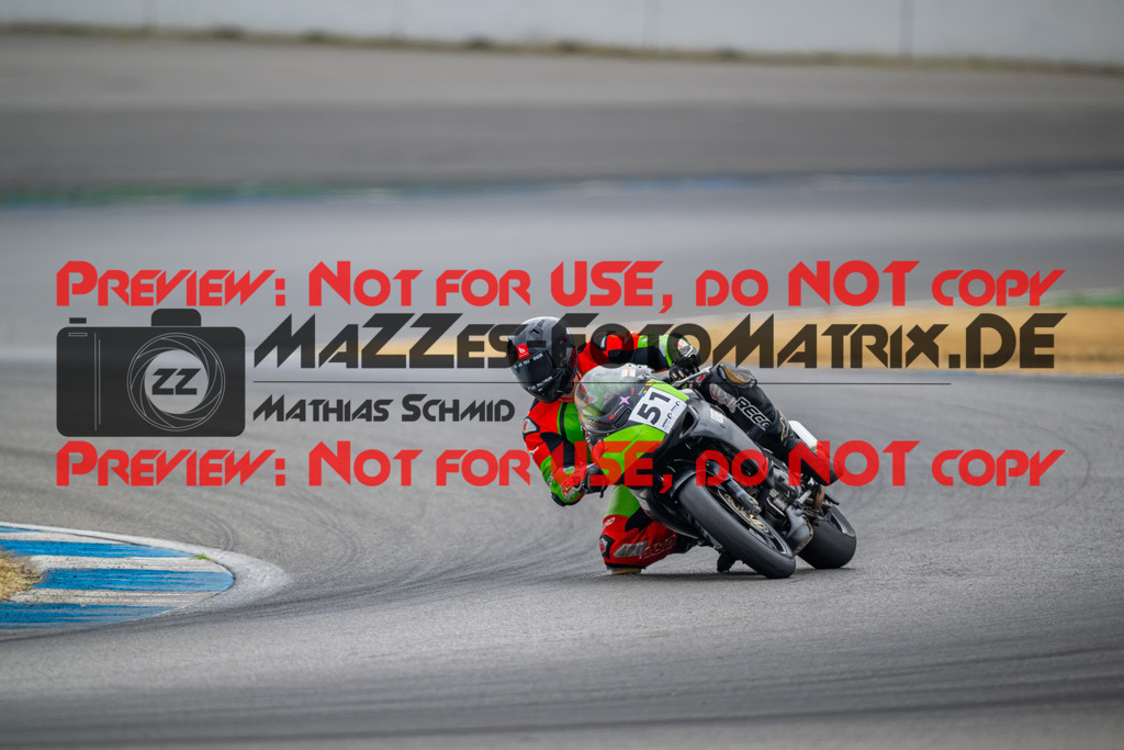 MaZZes-Fotomatrix-20260809-578637 | R1