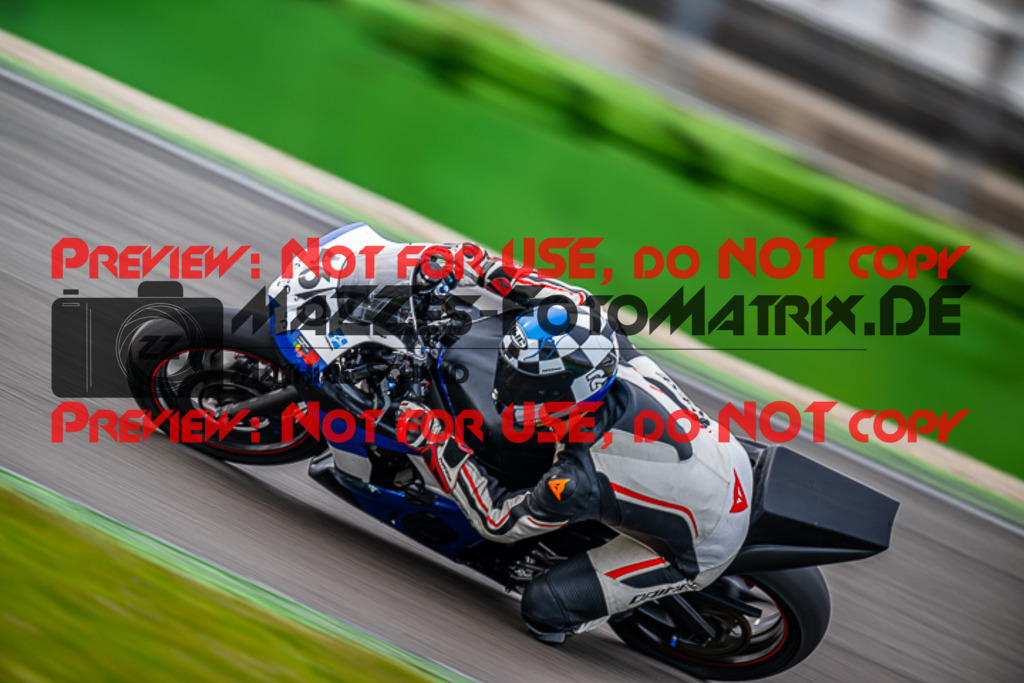 MaZZes_FotoMatrix_230410_3401 | ROT