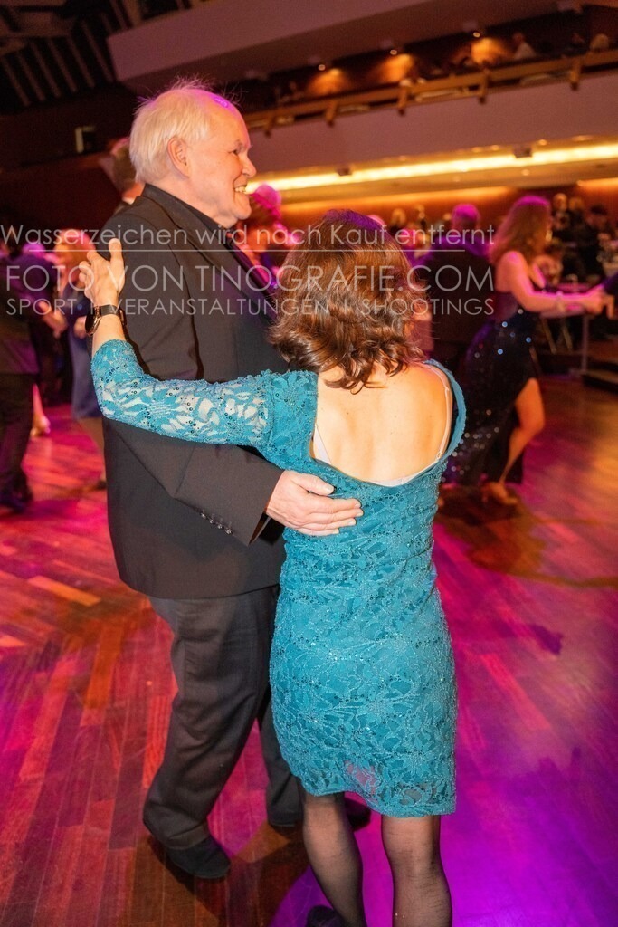 CCC_Frühlingsball_Parkett_byTINOGRRAFIE-44 | (c) TINOGRAFIE.COM