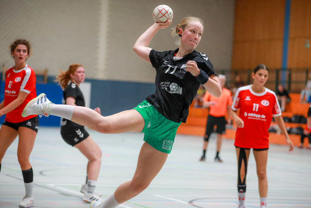 Rheinhausen-Lobberich_Plus_310825_065 | Bildergalerie von Sport-Ereignissen aber auch von weiteren spannenden Dingen - nicht nur vom Niederrhein. In Anlehnung an den bekannten Spruch von Hanns Dieter Hüsch heißt das Motto: "Niederrhein ist überall".  - Realisiert mit Pictrs.com