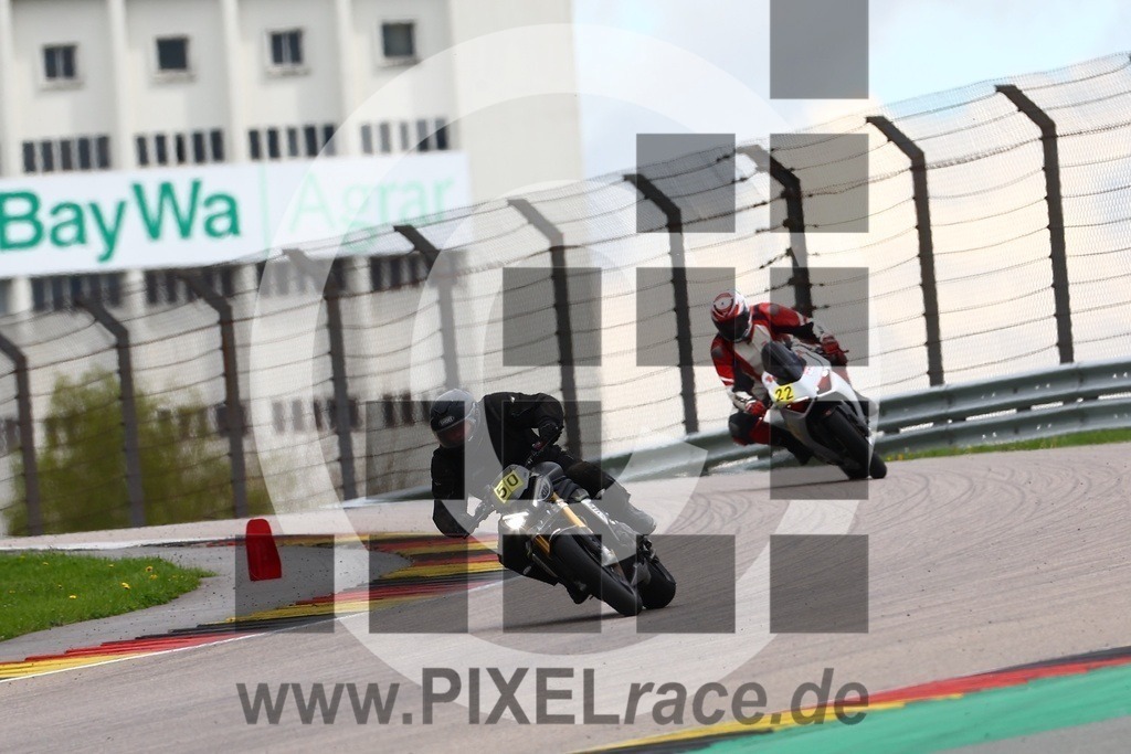 0050-20250422_02663 | Schöne Erinnerungen an spannende Momente - das festzuhalten ist unser Job. PIXELrace.de ist seit 2003 auf den Rennstrecken Europas unterwegs um die Action draußen beim Fahren und die wunderbare Stimmung imm Fahrerlager für euch einzufangen.