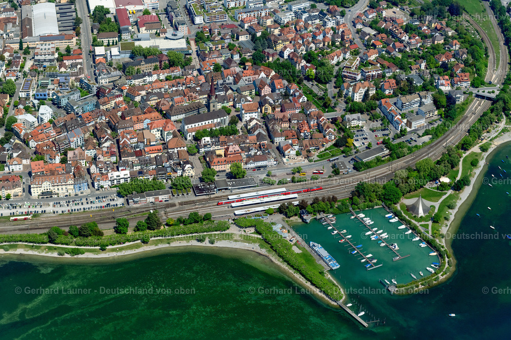 4027500 | RADOLFZELL AM BODENSEE 17.05.2020 Stadtansicht vom Innenstadtbereich in Radolfzell am Bodensee im Bundesland Baden-Württemberg, Deutschland. // City view of the city area of in Radolfzell am Bodensee in the state Baden-Wurttemberg, Germany. Foto: Gerhard Launer