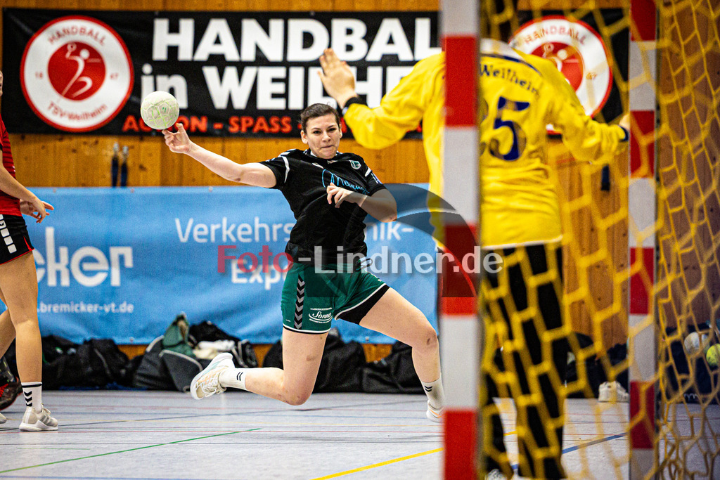 TSV Weilheim gegen TSV Murnau | Handball Bezirksoberliga Frauen Alpenvorland 2024/25, TSV Weilheim gegen TSV Murnau, 20250330,Selina MIKULLA (TSV Murnau 8) Torwurf,2025-03-30 in Weilheim (Weilheim, Am Hardt), Selina MIKULLA (TSV Murnau 8)Copyright: WolfgangxLindner www.foto-lindner.de