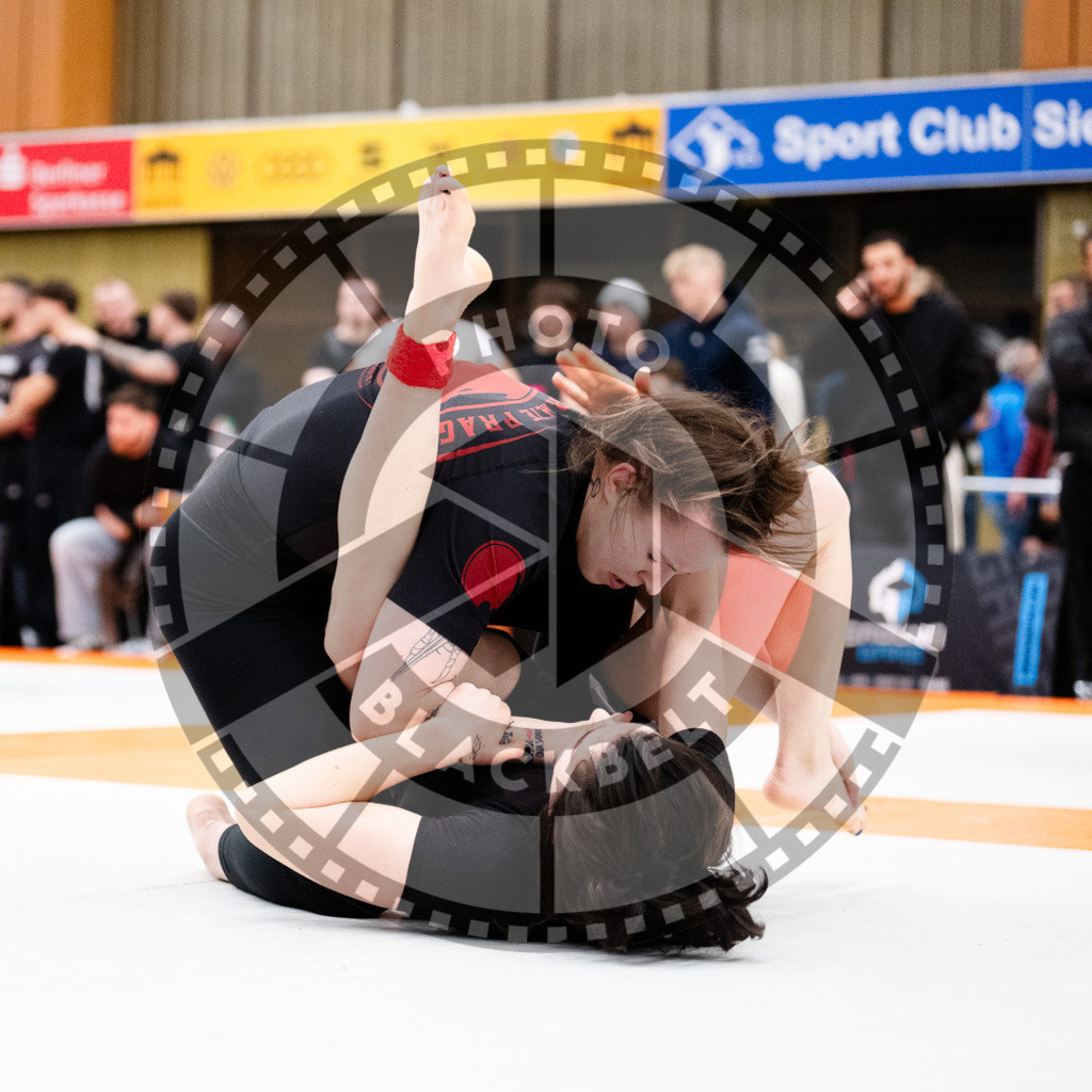20251122PBB15881 | Athletes compete during the Grappling Industries Berlin Jiu-Jitsu and Grappling Championship, on November 22, 2025 in Berlin, Germany. © photoblackbelt