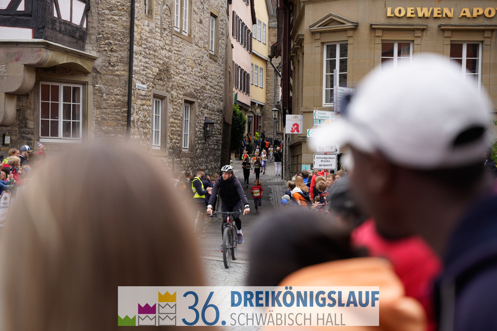 AOK Junior Cup 400m | 3Königslauf 2022 AOK Junior Cup 400m - Realisiert mit Pictrs.com