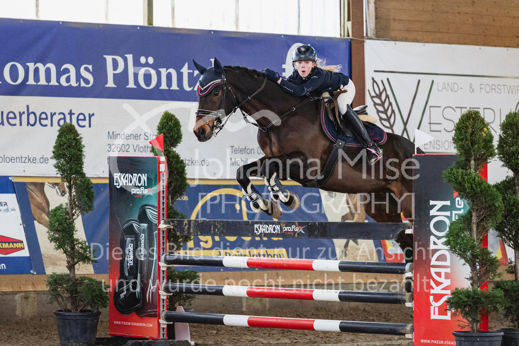 260321_HF-Schw_L-SprmstAnf-117 | Deine schönsten Turniermomente als professionelle Fotos! Entdecke hochwertige Pferdesport-Fotografie im Online-Shop. Jetzt Fotos finden & bestellen!