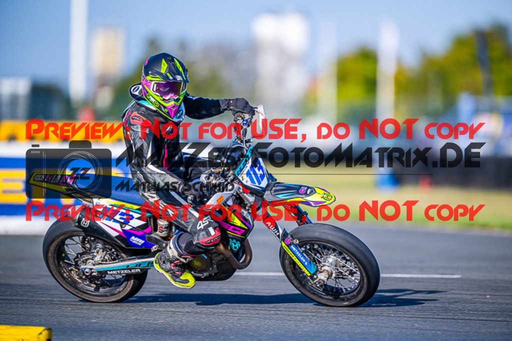 MaZZes_FotoMatrix_230930_2112 | S3