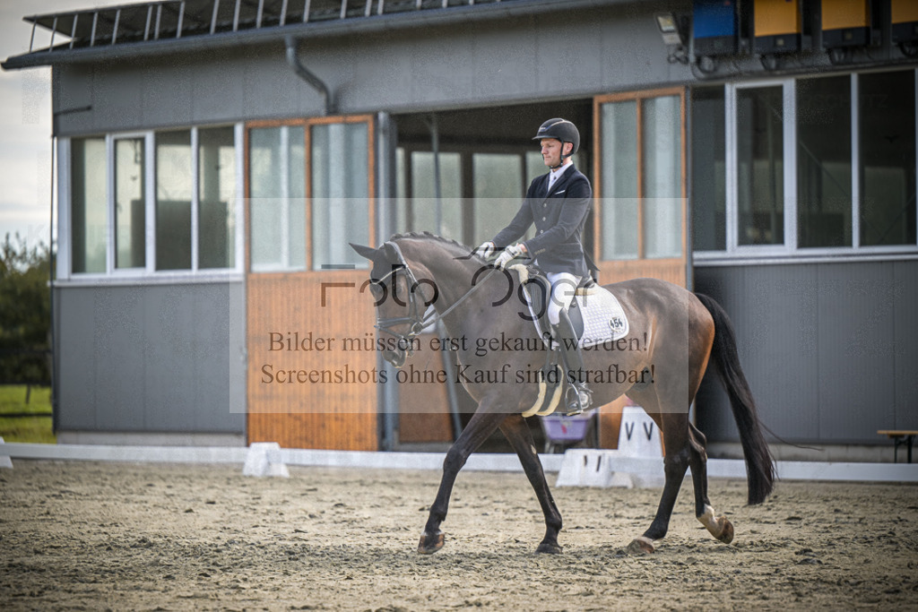 DOS_1315 | Entdecke hochwertige Reitturnierfotos von Foto Oger. Professionell, emotional und authentisch – jetzt Lieblingsmomente im Shop bestellen.Deutschlandweite Turnierfotografie. - Realisiert mit Pictrs.com