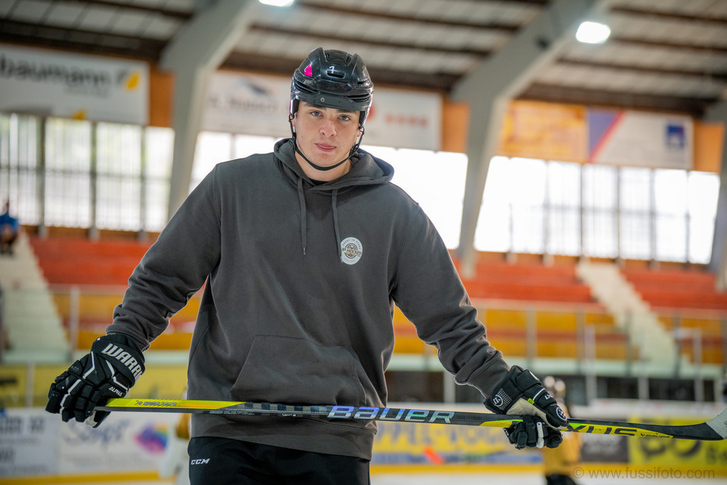 2025-09JP Hockey-Camp-Widnau-1288 | "Fussifoto.com – Ihr Ansprechpartner für hochwertige Fotografie! Entdecken Sie kreative Bilder und professionelle Dienstleistungen. Kontaktieren Sie uns für Ihre Projekte!"