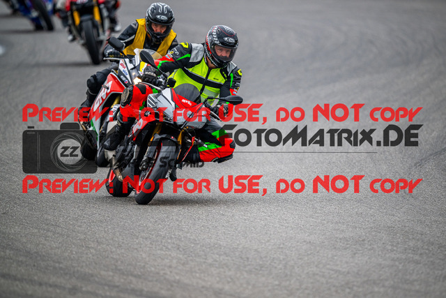 MaZZes_FotoMatrix_240702_6007705_1709 | INST