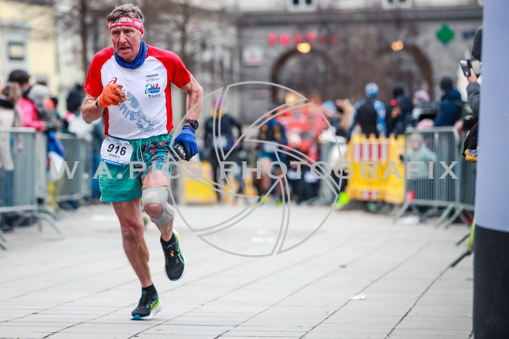 SILVESTERLAUF LINZ 25 | Linz, AUSTRIA, 31. Dezember 25, TRIRUN SILVESTERLAUF LINZ 25 , Image shows: 
Photo: WAPICS / BINDER Manuel