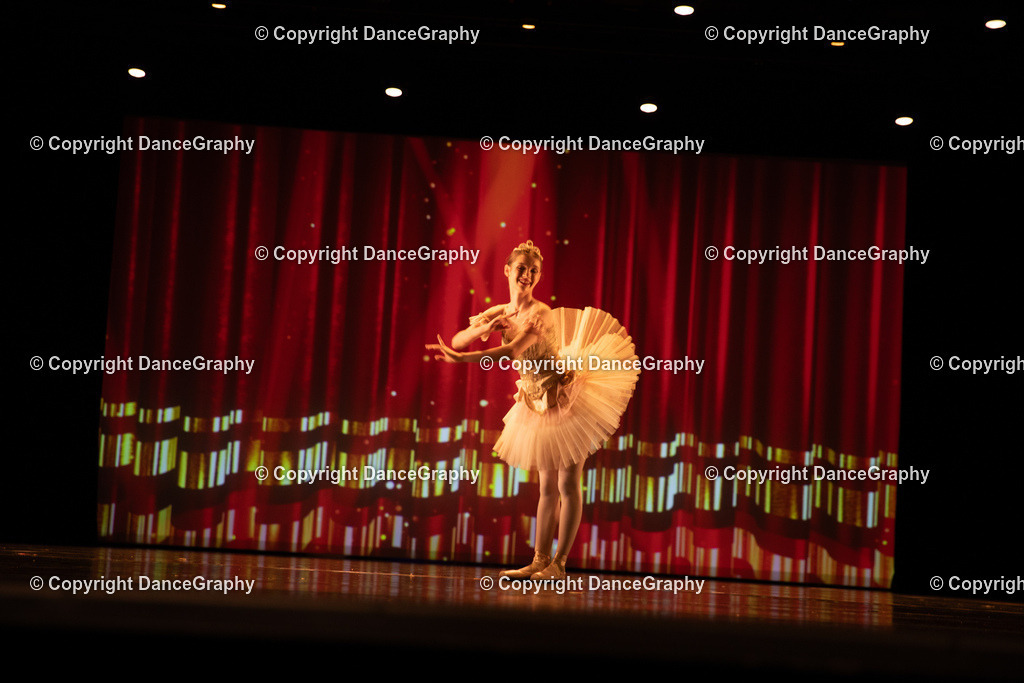 GPHY5799 | DanceGraphy - Realisiert mit Pictrs.com