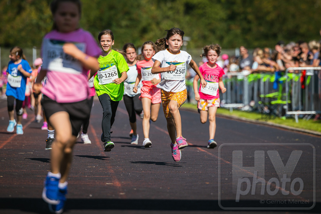 16. Hoywoj-CityLauf im Sportforum Hoyerswerda - 16.09.2023 | 1km VBH-Grundschul-Lauf 2. Klassen - Realisiert mit Pictrs.com