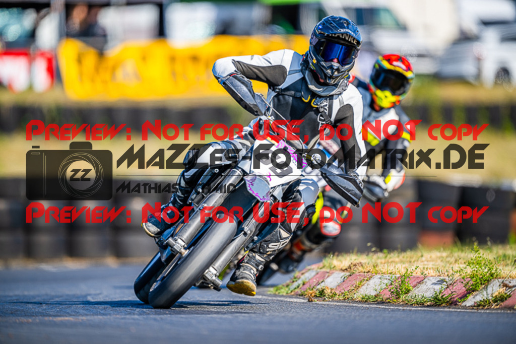 MaZZes_FotoMatrix_220529_5103 | Fotograf Mathias Schmid
Sportfotograf,
Eventfotograf,
Hochzeitsfotograf,
Portraitfotograf