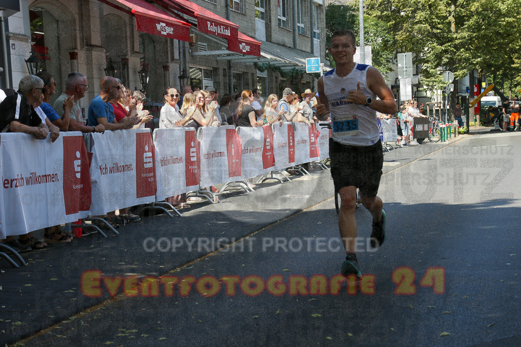 250621_1142_EX1_3814 | Sportfotografie im Rhein-Sieg Kreis, Köln, Bonn, NRW, Rheinland Pfalz, Hessen, etc. Unser Tätigkeitsfeld umfasst den Laufsport vom Volkslauf über den Marathon, Duathlon, Triathon bis zum Ultralauf wie Kölnpfad Ultra oder Schindertrail.