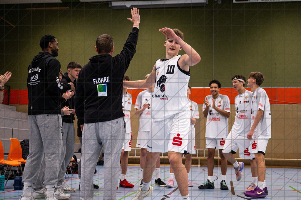 JBBL 24/25 | 26.01.2025 | Charisma Young Bulls vs. Gartenzaun24 Baskets Paderborn | JBBL 24/25 | 26.01.2025 | Charisma Young Bulls vs. Gartenzaun24 Baskets Paderborn - - - - - CREDIT, www.bullenfotos.de, Martin König, Hörner Weg 40, D-49078 Osnabrück, +4917663732967, Nutzung und Weitergabe nur zu den vereinbarten Zwecken. Presseanfragen an Urheber. Alle Rechte beim Urheber. - - - - - - Realisiert mit Pictrs.com