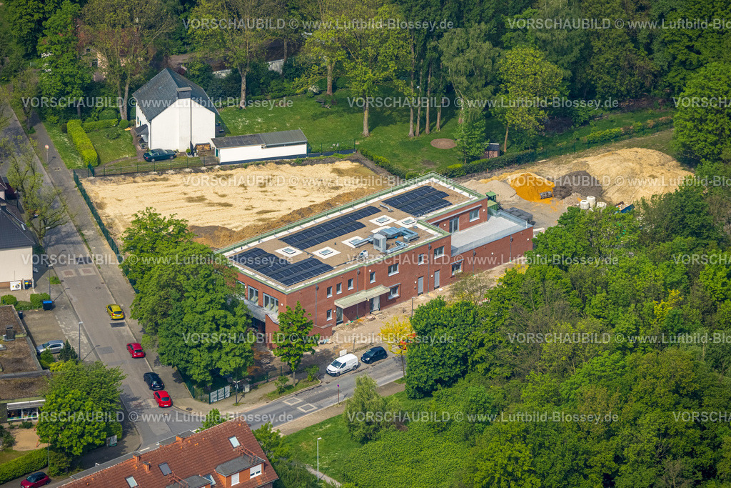 Herne240500508 | Luftbild, Baustelle und Neubau für Kita Kindergarten mit Solardach, Franzstraße Ecke Am Freibad, Wanne, Herne, Ruhrgebiet, Nordrhein-Westfalen, Deutschland