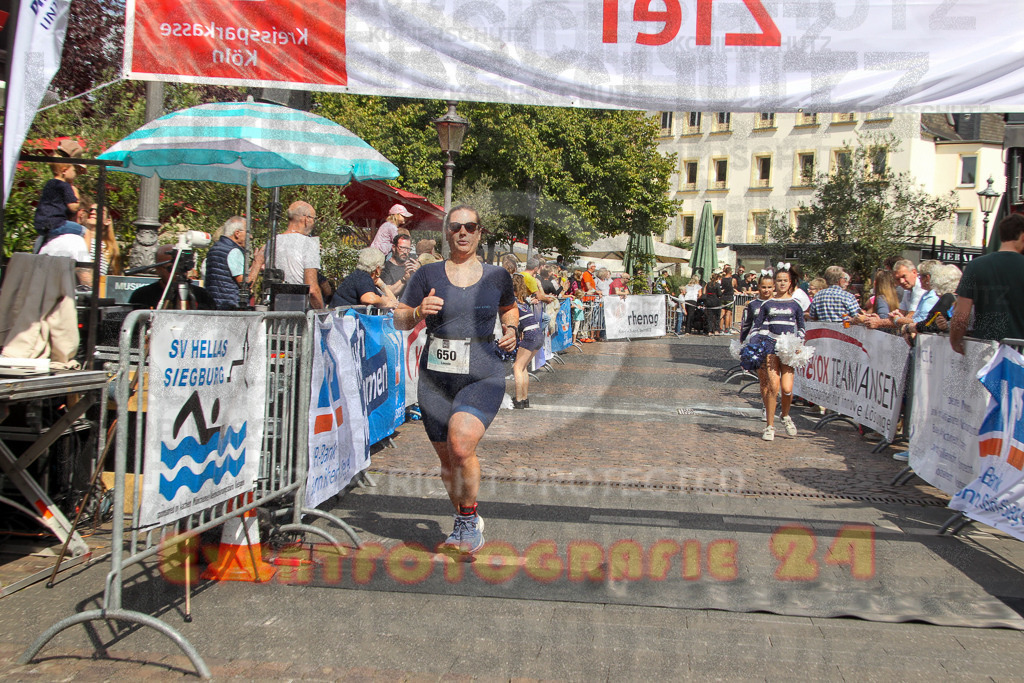 250824_1500_EV4_2514 | Sportfotografie im Rhein-Sieg Kreis, Köln, Bonn, NRW, Rheinland Pfalz, Hessen, etc. Unser Tätigkeitsfeld umfasst den Laufsport vom Volkslauf über den Marathon, Duathlon, Triathon bis zum Ultralauf wie Kölnpfad Ultra oder Schindertrail.