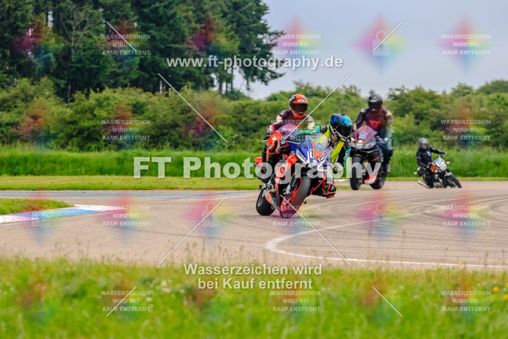 MotoTeam-7981 | Hier findet Ihr Bilder von Touristenfahrten auf der Nürburgring Nordschleife oder von anderen Veranstaltungen die ich besucht habe. Viel Spass beim Durch Schauen 