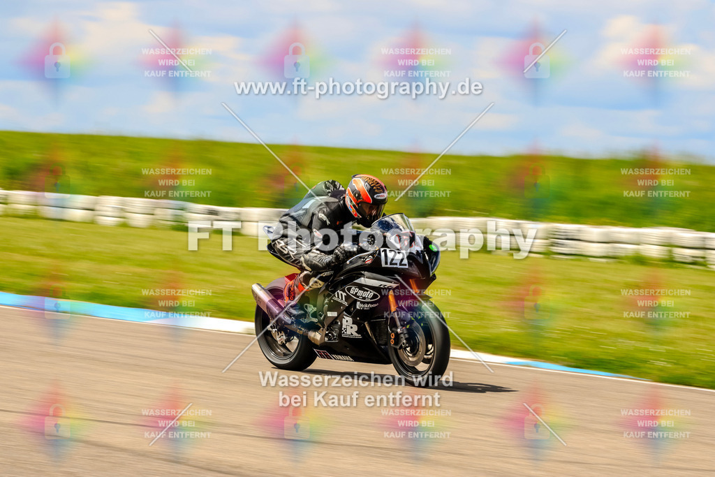 MotoTeam-0614 | Hier findet Ihr Bilder von Touristenfahrten auf der Nürburgring Nordschleife oder von anderen Veranstaltungen die ich besucht habe. Viel Spass beim Durch Schauen 