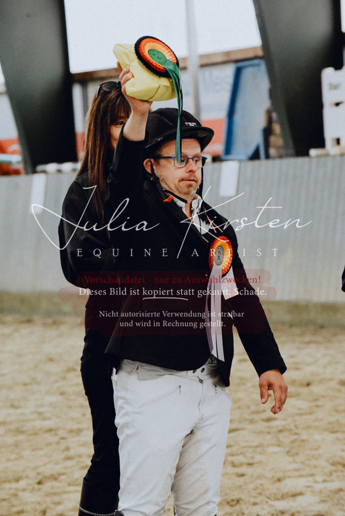 DSC_7083 | Pferde- und Turnierfotografie in Westsachsen. Pferdeportraits, Auftragszeichnungen und intuitive Kunst.