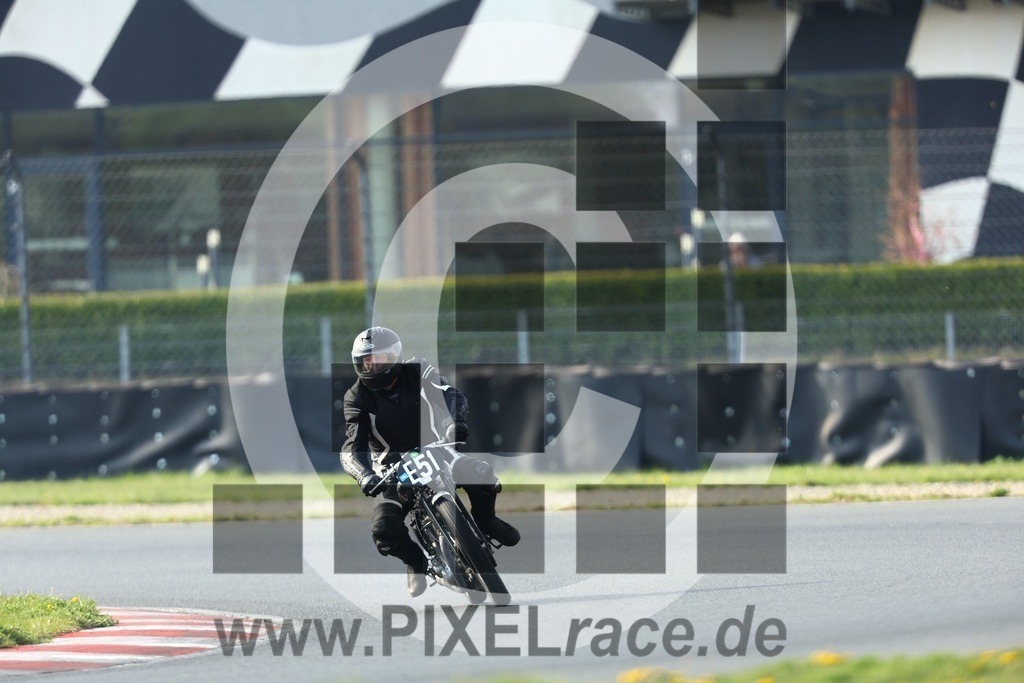 0e51-20260418_00480 | Schöne Erinnerungen an spannende Momente - das festzuhalten ist unser Job. PIXELrace.de ist seit 2003 auf den Rennstrecken Europas unterwegs um die Action draußen beim Fahren und die wunderbare Stimmung imm Fahrerlager für euch einzufangen.