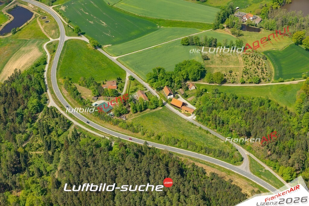Die Luftaufnahme Neubau - Mitwitz wurde 2022 vom Flugzeug aus (keine Drohne) erstellt. Hohe Auflösung -für große Poster und Wandbilder geeignet - Garantiert!