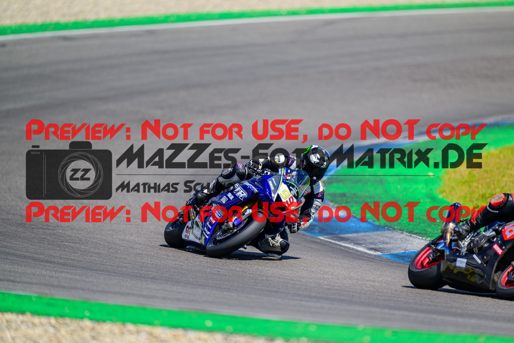 MaZZes_FotoMatrix_240615_0769 | WEISS