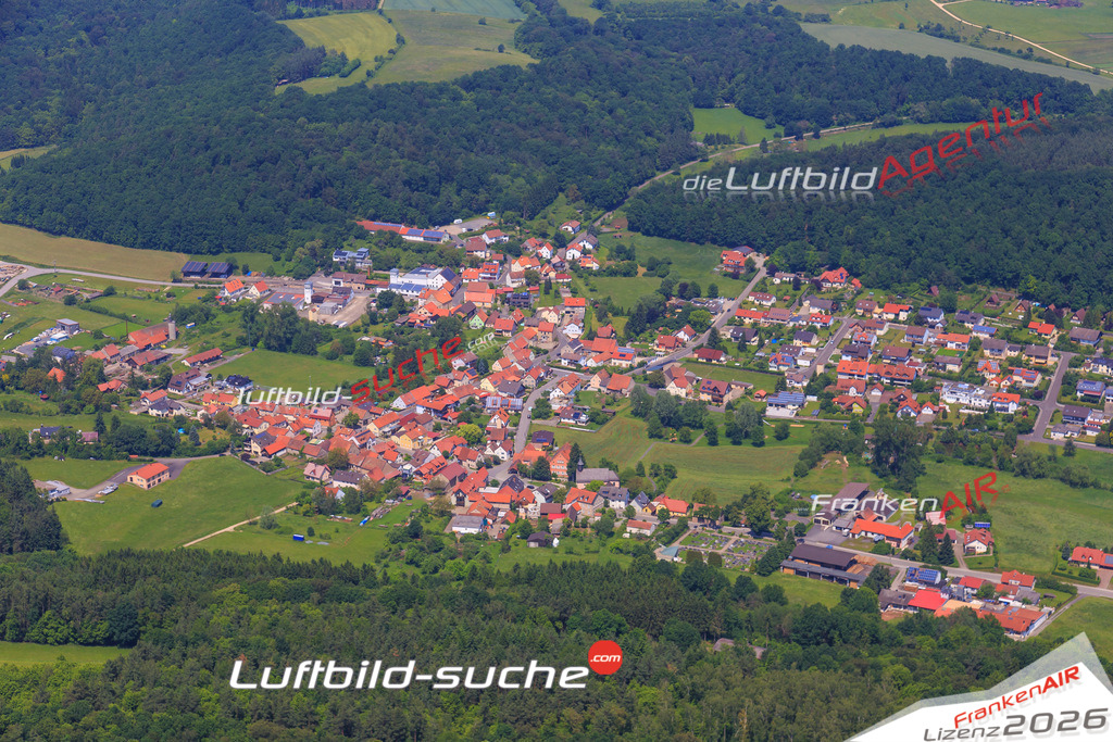 Luftbild von Oberschleichach Oberaurach - Luftaufnahme wurde 2016 von https://frankenair.de mittels Flugzeug (keine Drohne) erstellt - die Geschenkidee