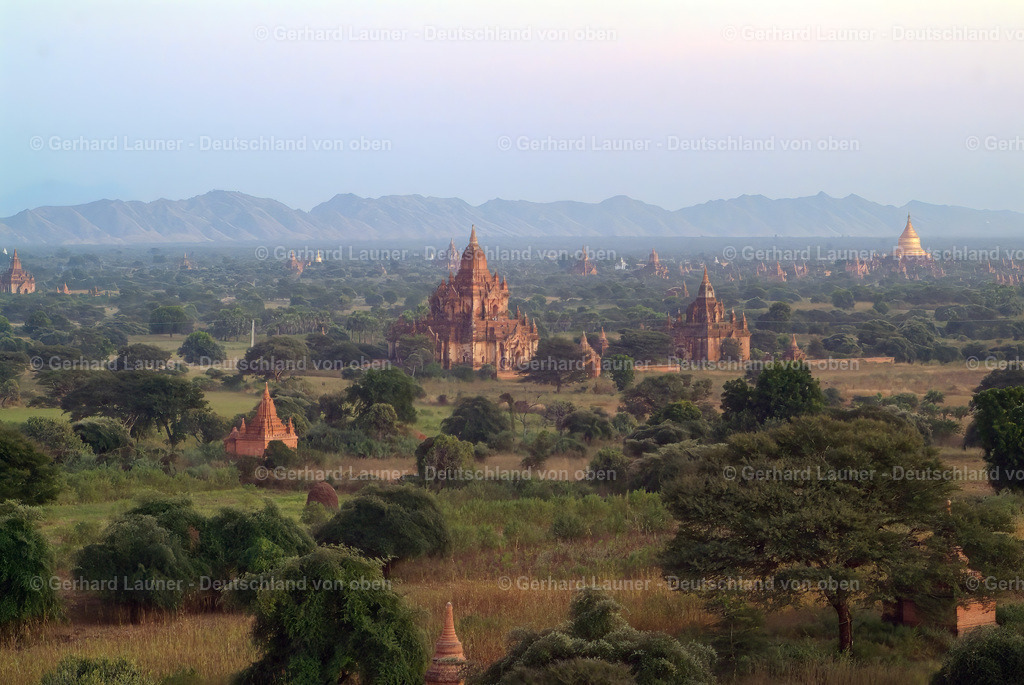 MYM0023 | Online-Shop für Luftbilder aus Deutschland. Seit über 45 Jahren baut Gerhard Launer das Luftbildarchiv mit unterschiedlichsten Themen stetig weiter aus.