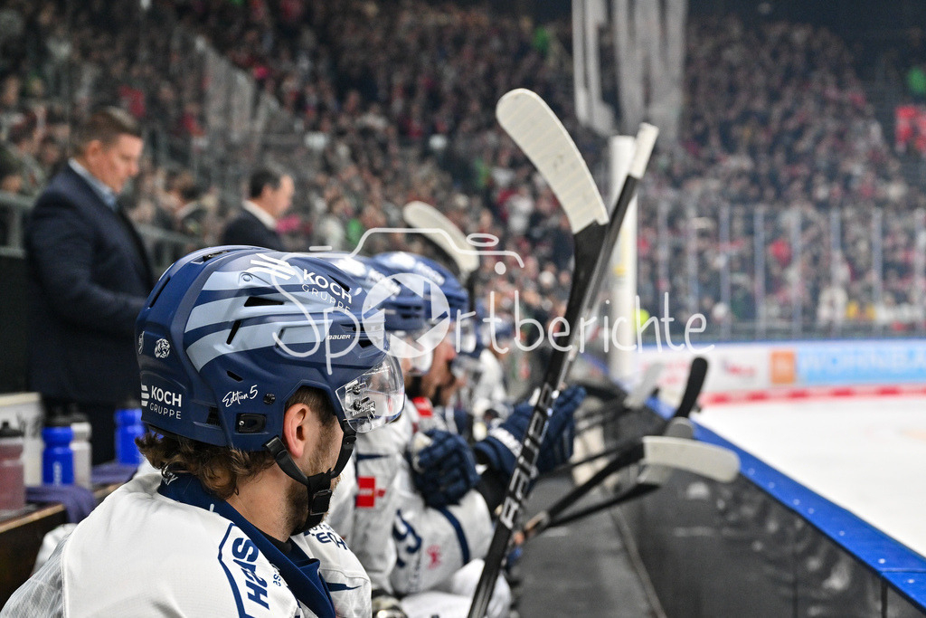 Augsburger Panther - Straubing Tigers | im Bild die Band der Gaeste beim Spiel in Augsburg / DEL: Augsburger Panther - Straubing Tigers, Curt Frenzel Stadion am 29.11.2024