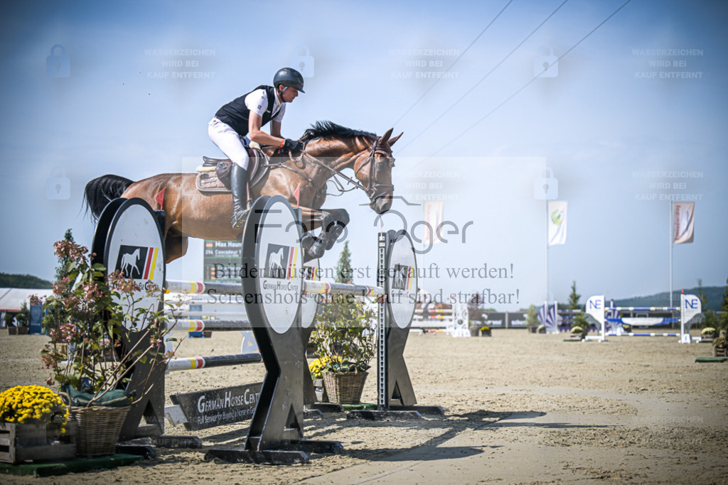 DOS_2176 | Entdecke hochwertige Reitturnierfotos von Foto Oger. Professionell, emotional und authentisch – jetzt Lieblingsmomente im Shop bestellen. - Realisiert mit Pictrs.com