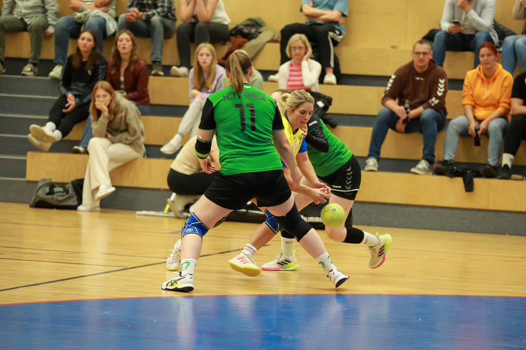 HcTvRhedeII_SvNeukirchen_150924_078 | Bildergalerie von Sport-Ereignissen aber auch von weiteren spannenden Dingen - nicht nur vom Niederrhein. In Anlehnung an den bekannten Spruch von Hanns Dieter Hüsch heißt das Motto: "Niederrhein ist überall".  - Realisiert mit Pictrs.com