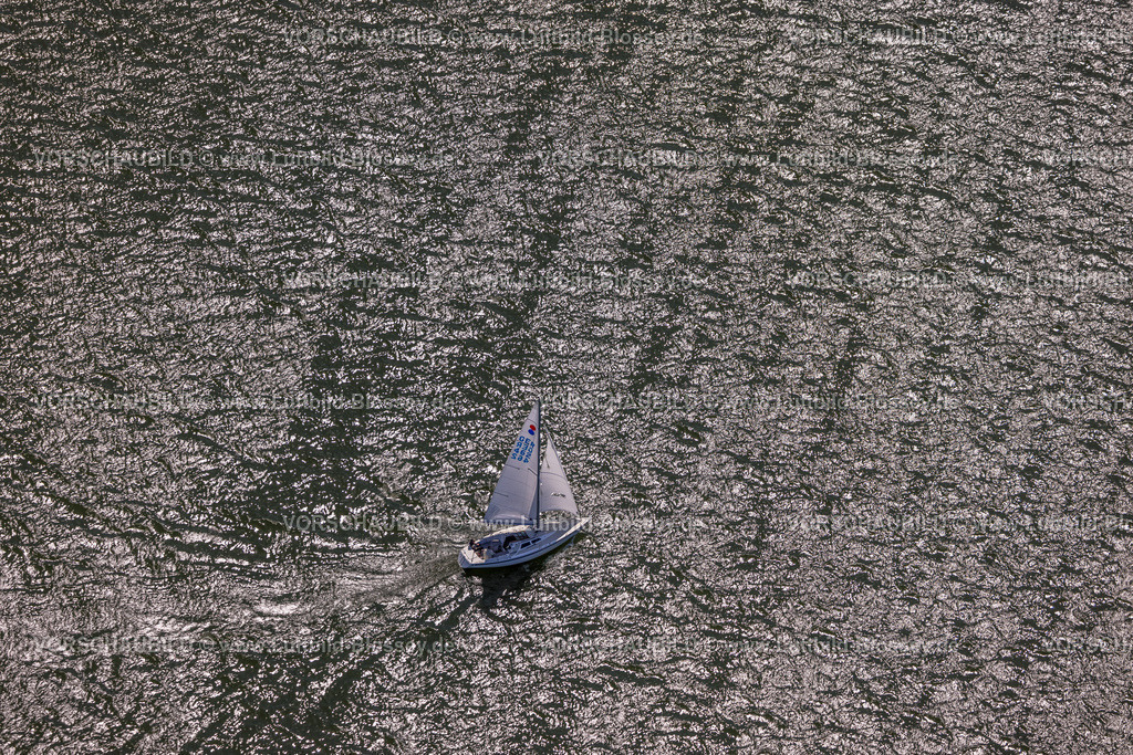 Sundern230505371 | Luftbild, Segelboot auf dem Sorpesee, Langscheid, Sundern, Sauerland, Nordrhein-Westfalen, Deutschland