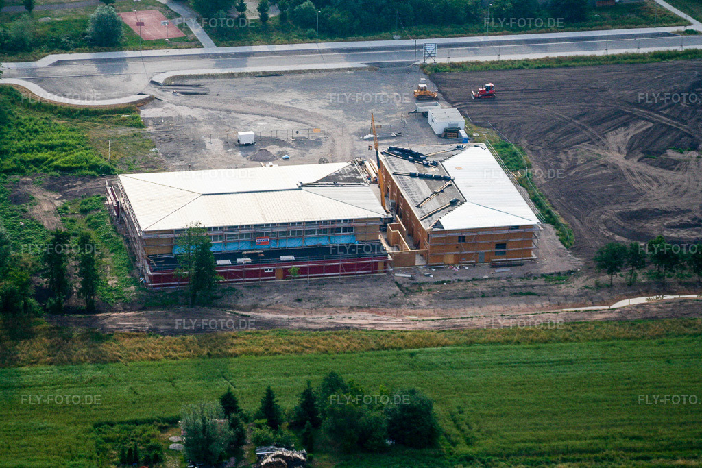 Luftbild: Bienwaldkhalle in Kandel im Bundesland Rheinland-Pfalz in Deutschland. Foto: IMG_3094.jpg vom 25.06.2006 durch Werner Riehm/FLY-FOTO.de