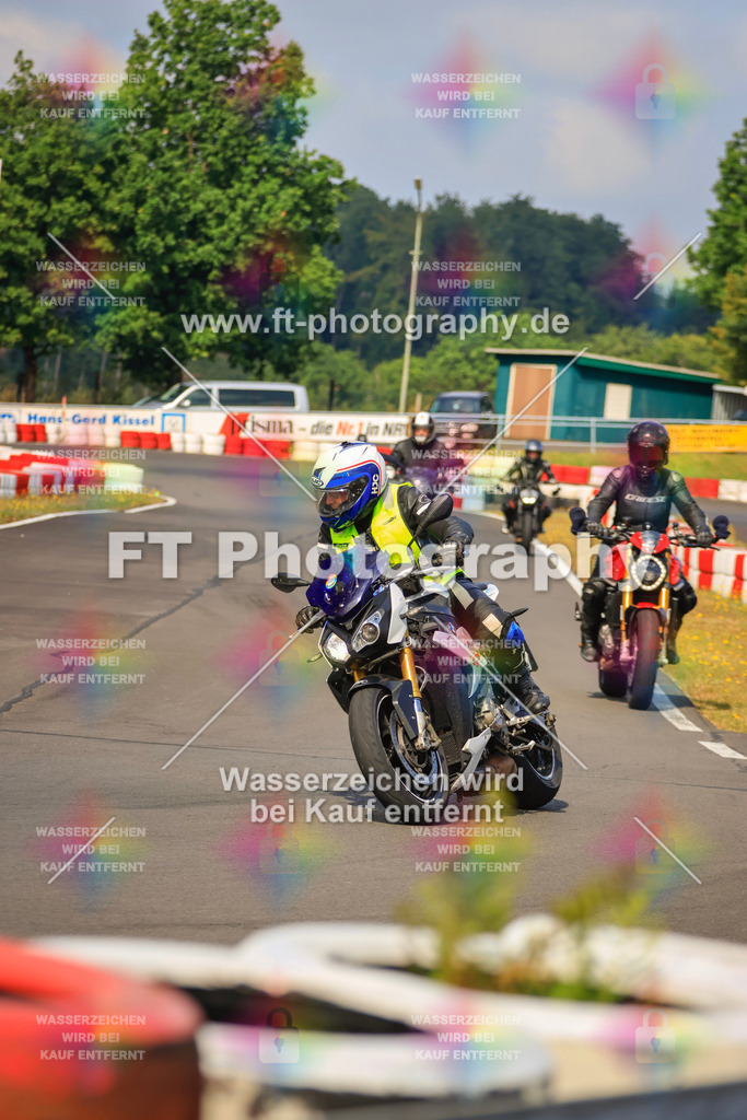 _DSK2352 | Hier findet Ihr Bilder von Touristenfahrten auf der Nürburgring Nordschleife oder von anderen Veranstaltungen die ich besucht habe. Viel Spass beim Durch Schauen 