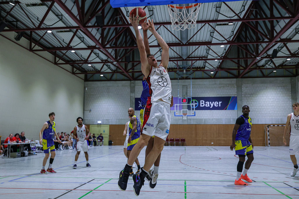 Regio BAYER GIANTS vs SV Haspe 70-60 | Fotos von Basketballspielen aus dem Raum NRW fotografiert von Gero Mueller-Laschet und Daniel Schaefer - Realisiert mit Pictrs.com
