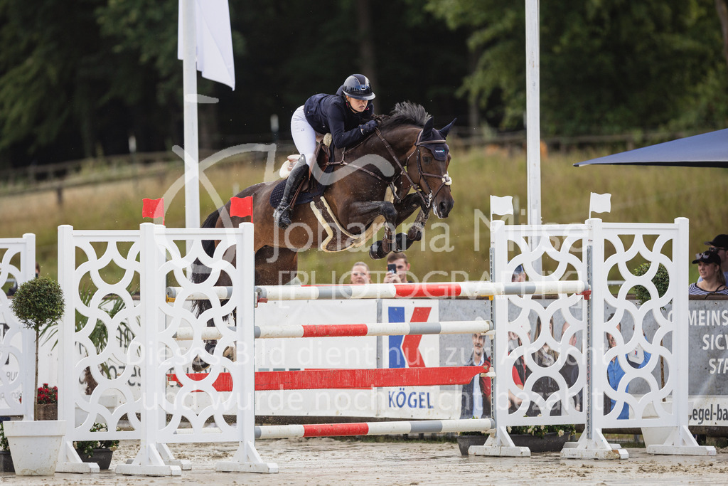 230729_BHO_S1-Spr-866 | Deine schönsten Turniermomente als professionelle Fotos! Entdecke hochwertige Pferdesport-Fotografie im Online-Shop. Jetzt Fotos finden & bestellen!