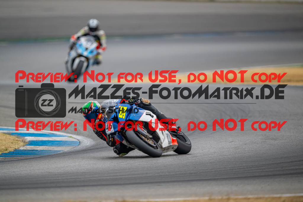 MaZZes-Fotomatrix-20260809-580184 | R1