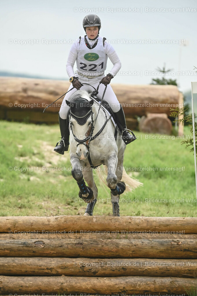 20230513_CCI2_Section2_Gelände_0280 | equistock