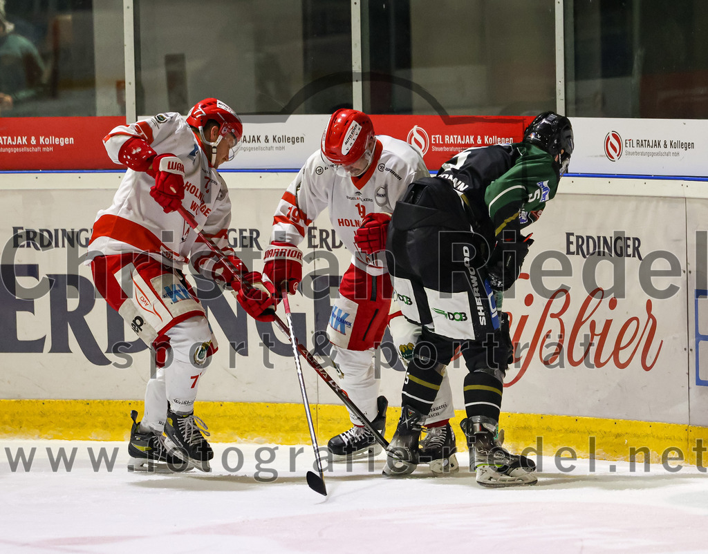 2022-11-13_120_TSV_Erding_gegen_TEV_Miesbach | Erding, Deutschland, 13.11.2022:
Eishockey, Bayernliga 2022 / 2023, 13. Spieltag, TSV Erding gegen TEV Miesbach, Endergebnis: 

Foto: Christian Riedel / fotografie-riedel.net