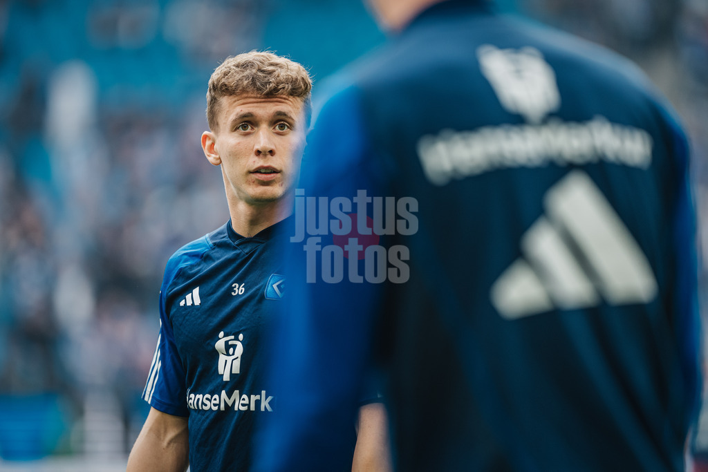 Fußball | Männer | Saison 2023/2024 | 2. Fußball-Bundesliga | 32. Spieltag | Hamburger SV vs. FC St. Pauli  | 03.05.2024 | Anssi Suhonen (#36, HSV)