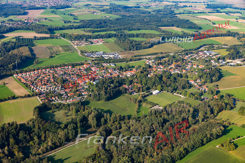 Aktuelles Luftbild von  Greifenberg - Die Luftaufnahme wurde 2020 mittels UL-Flugzeug erstellt ( keine Drohne ) - hochauflösende Kamera-Systeme von  Canon -Beste Qualität - Für grossformatige Ausdrucke geeignet. Die Geschenkidee !